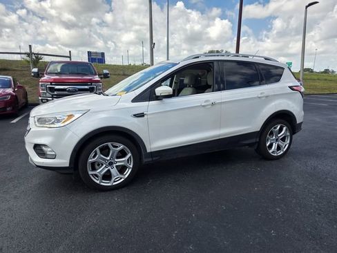 Used 2017 Ford Escape Titanium w/ Equipment Group 301A FWD image 9