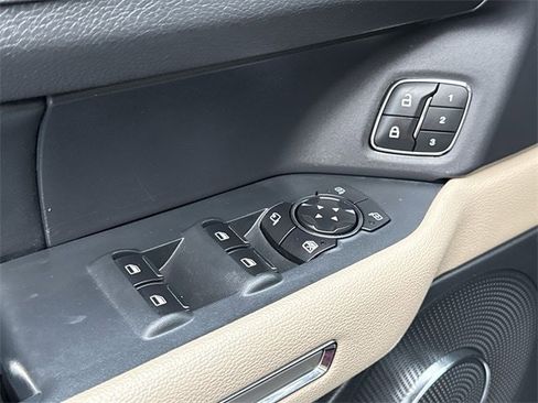 Used 2022 Ford Expedition Max Limited image 26