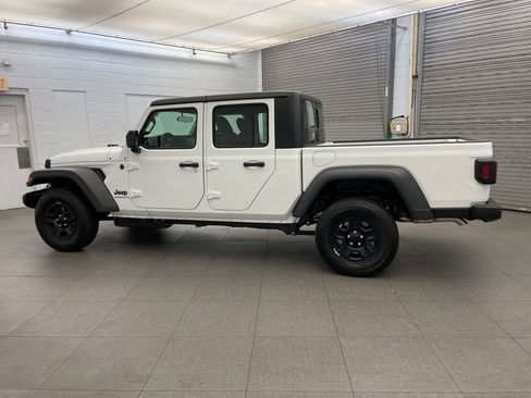 New 2026 Jeep Gladiator Sport image 5