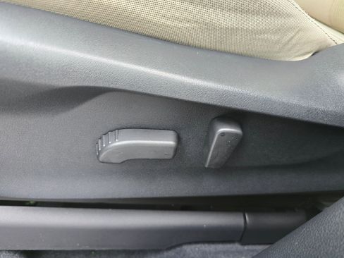 Used 2021 Subaru Ascent Premium w/ Convenience Package image 27