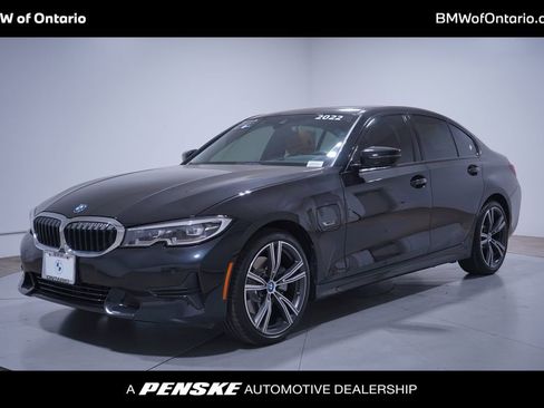 Used 2022 BMW 330e w/ Premium Package image 1