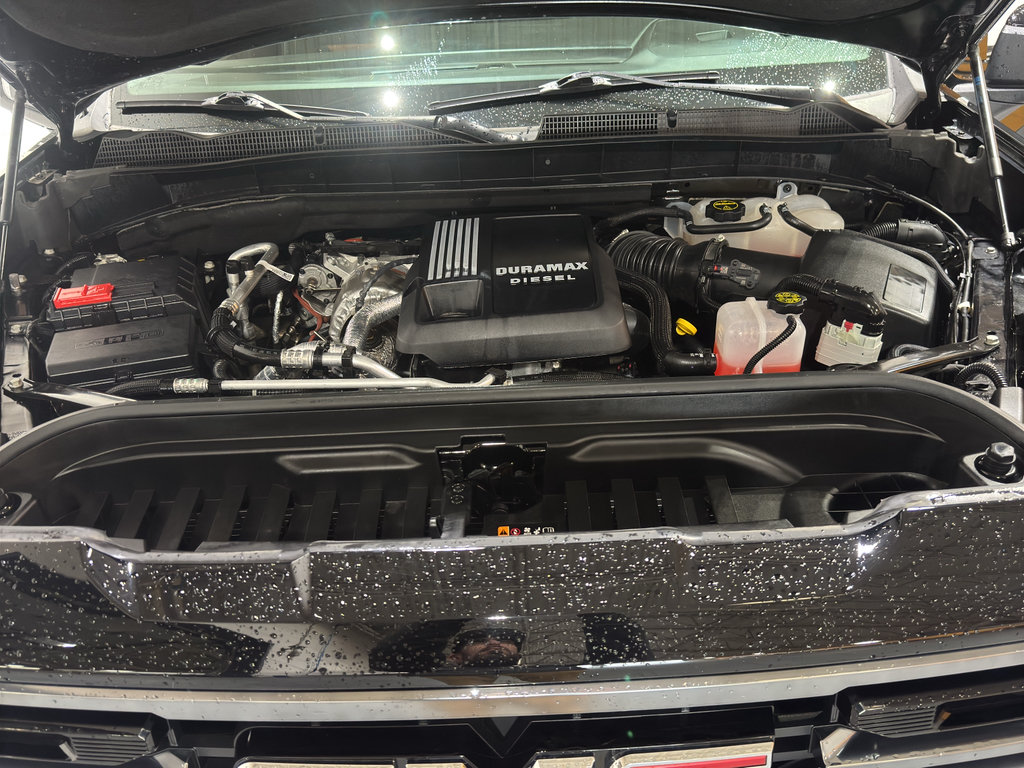 Used 2025 GMC Sierra 1500 AT4 w/ AT4 Premium Package AWD/4WD image 44
