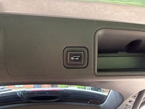 Used 2023 GMC Terrain SLE w/ Driver Convenience Package AWD/4WD image 23