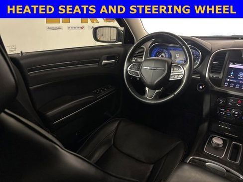 Used 2018 Chrysler 300 Limited w/ Safetytec Plus Group image 2