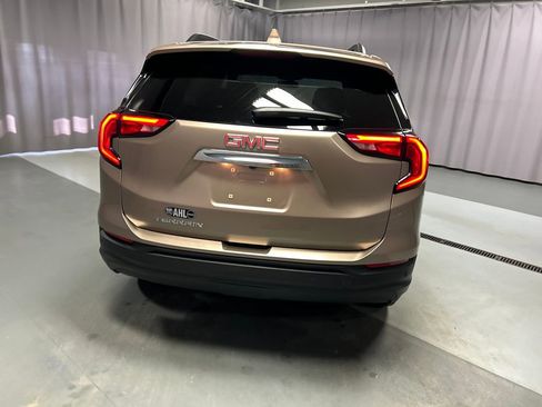 Used 2018 GMC Terrain SLE w/ Driver Convenience Package image 6