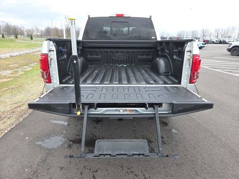 Used 2017 Ford F150 XLT w/ Equipment Group 302A Luxury image 11