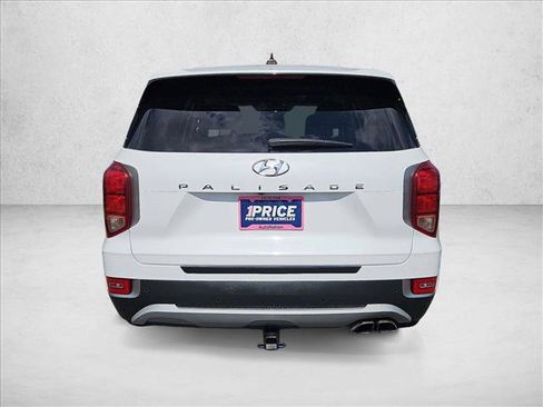 Used 2022 Hyundai Palisade SE image 7