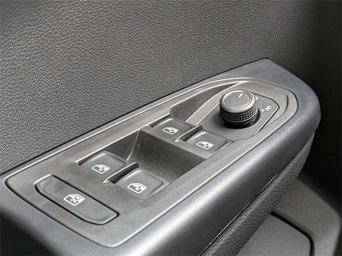 New 2026 Volkswagen Taos S image 25