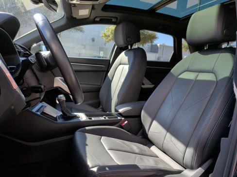 Certified 2022 Audi Q3 2.0T Premium w/ Convenience Package image 16