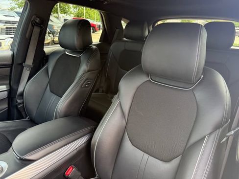 Used 2023 Genesis GV70 2.5T w/ Sport Prestige Package AWD/4WD image 10
