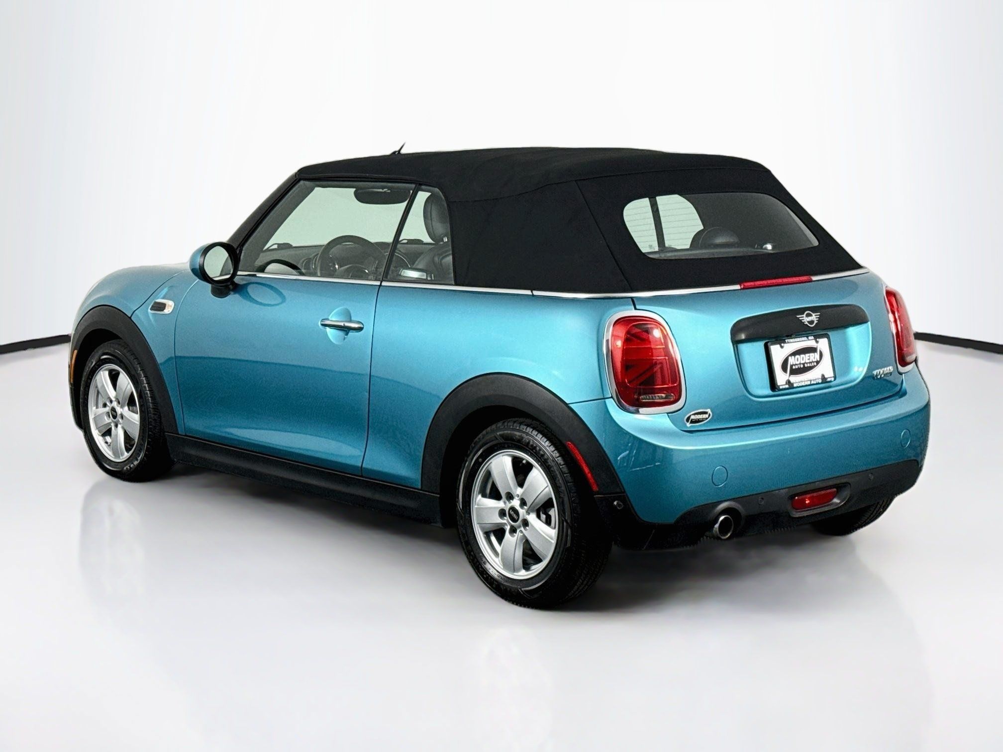 Used 2019 MINI Cooper Convertible w/ Premium Package FWD image 13