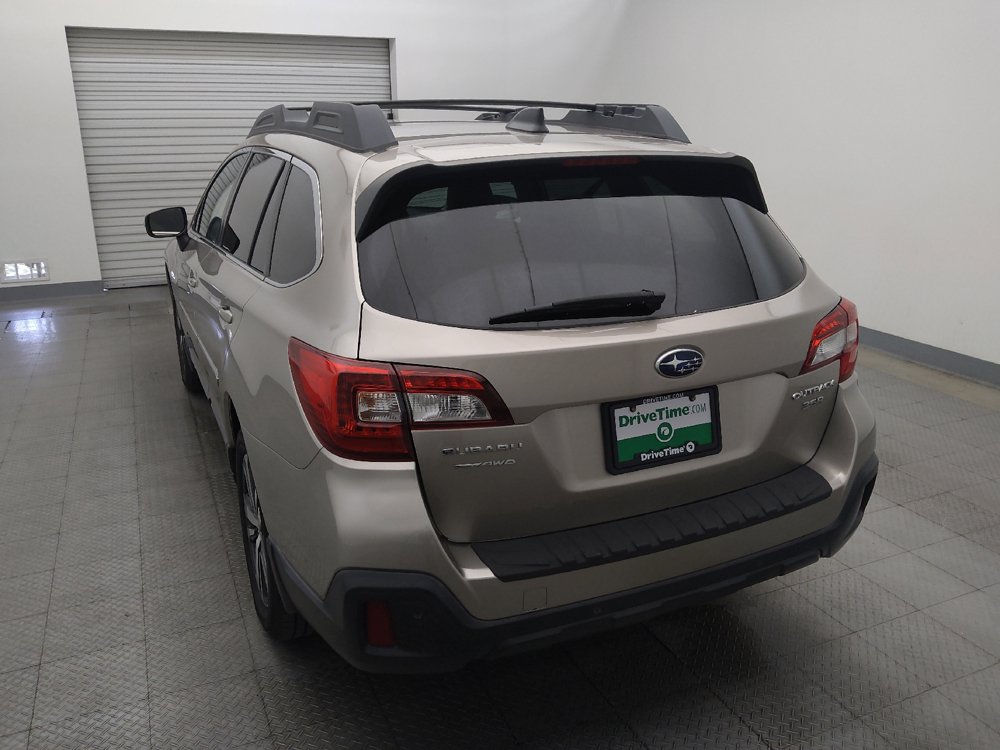 Used 2019 Subaru Outback 3.6R Limited AWD/4WD image 6
