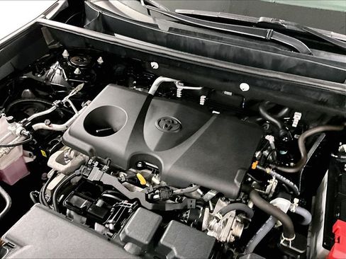 Certified 2023 Toyota RAV4 LE AWD/4WD image 33