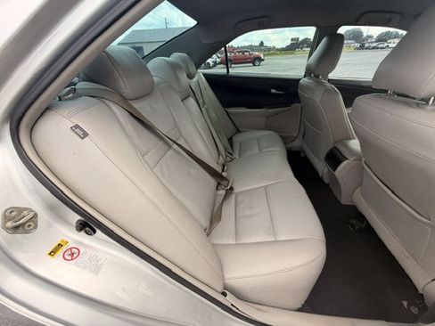 Used 2014 Toyota Camry LE FWD image 8