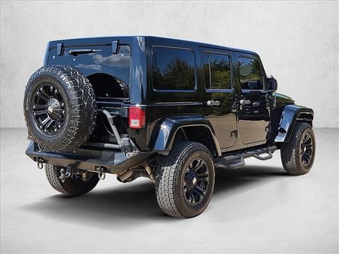 Used 2012 Jeep Wrangler Unlimited Rubicon w/ Dual Top Group AWD/4WD image 5