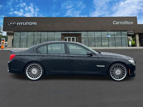 Used 2011 BMW 750i image 4