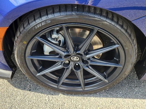 Certified 2022 Toyota GR86 Premium image 9