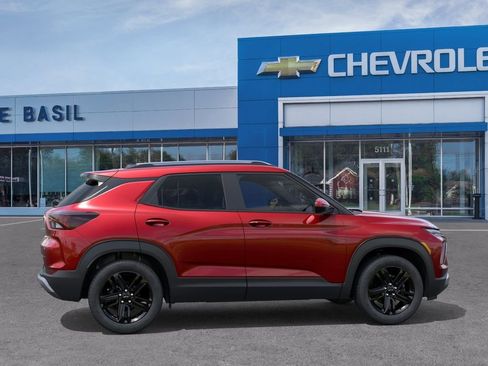 New 2026 Chevrolet TrailBlazer LT w/ Midnight Edition AWD/4WD image 5