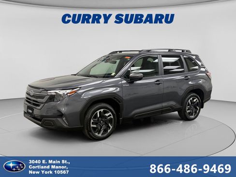 Used 2025 Subaru Forester Premium AWD/4WD image 1