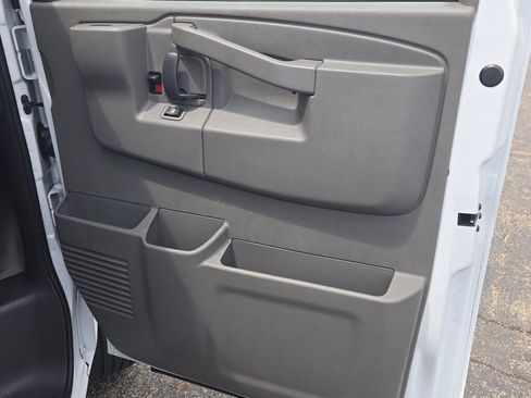 New 2025 Chevrolet Express 2500 w/ Driver Convenience Package image 6