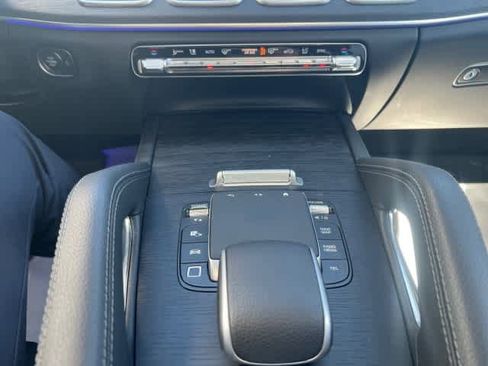 Used 2026 Mercedes-Benz GLS 450 4MATIC image 31