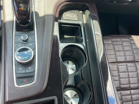 Used 2021 Cadillac Escalade Premium Luxury Platinum AWD/4WD image 34