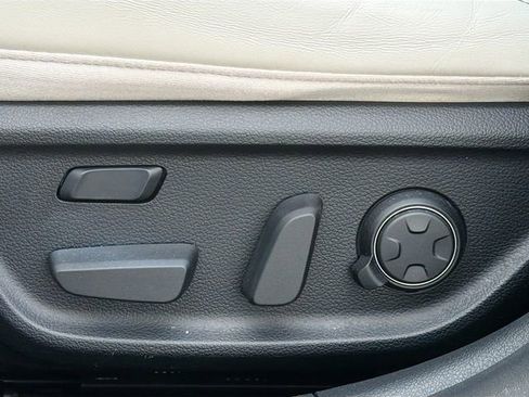 Used 2019 Genesis G70 3.3T Advanced w/ Prestige Package image 23