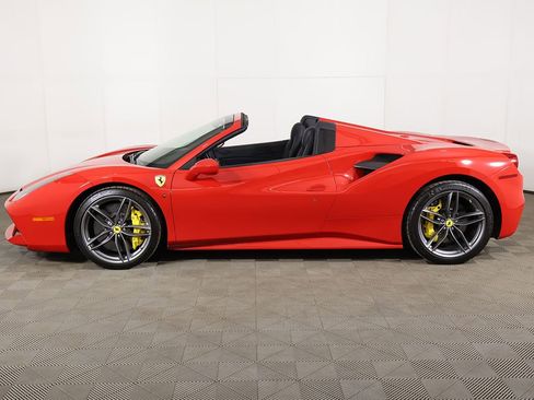 Used 2019 Ferrari 488 Spider RWD image 19