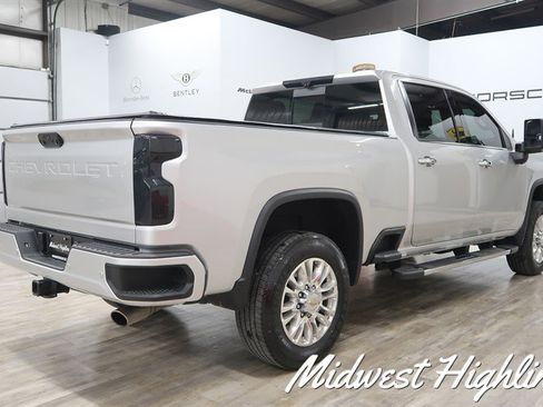 Used 2022 Chevrolet Silverado 2500 High Country image 9