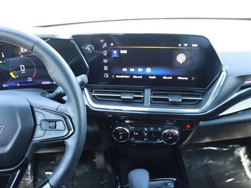 Used 2025 Chevrolet Trax RS w/ Driver Confidence Package FWD image 16