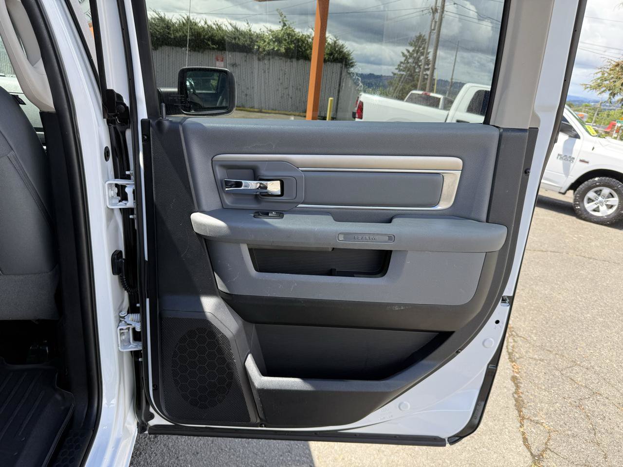 Used 2017 RAM 1500 Big Horn AWD/4WD image 15
