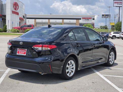Used 2026 Toyota Corolla LE FWD image 6