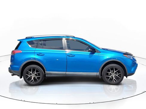 Used 2017 Toyota RAV4 SE AWD/4WD image 6
