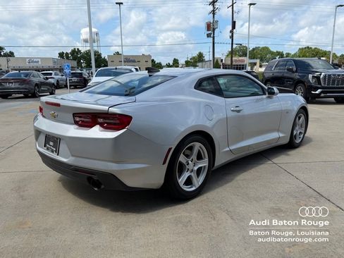 Used 2019 Chevrolet Camaro LT RWD image 3