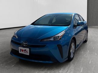 Used 2022 Toyota Prius L Eco FWD video 1