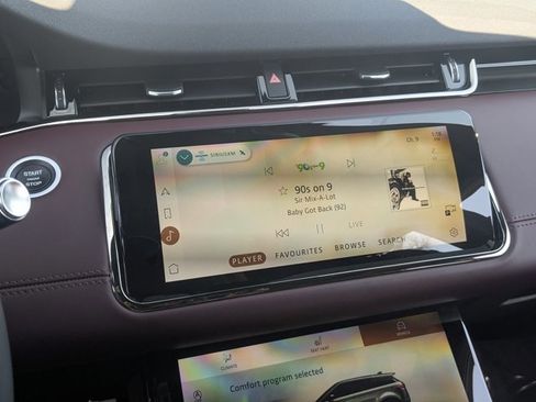 Used 2021 Land Rover Range Rover Evoque R-Dynamic HSE image 12