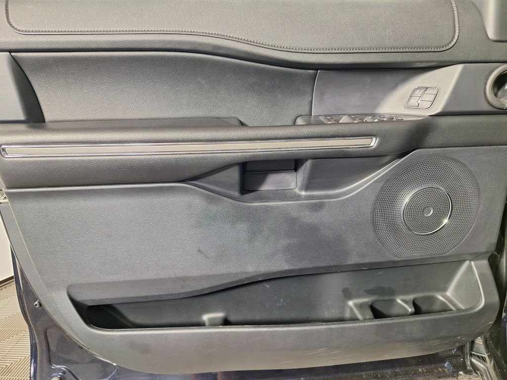 Used 2021 Ford Expedition XLT RWD image 33