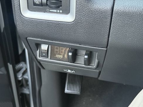 Used 2012 RAM 1500 Big Horn w/ Luxury Group image 18