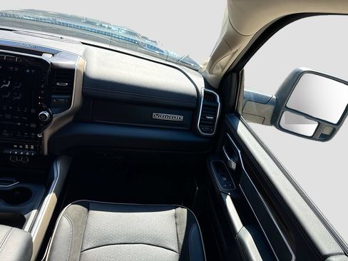 Used 2023 RAM 3500 Laramie AWD/4WD image 22