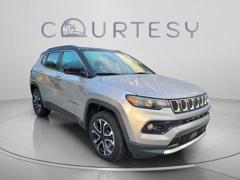 Certified 2023 Jeep Compass Limited w/ Sun and Sound Group AWD/4WD image 4