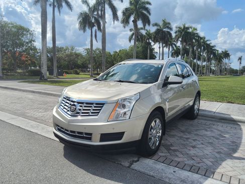 Used 2013 Cadillac SRX Luxury FWD image 3