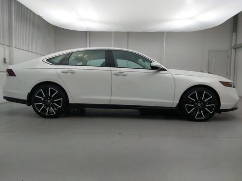 Used 2026 Honda Accord Touring image 8