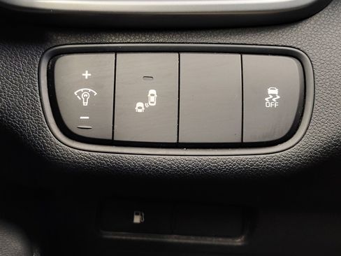 Used 2019 Kia Sorento S FWD image 26