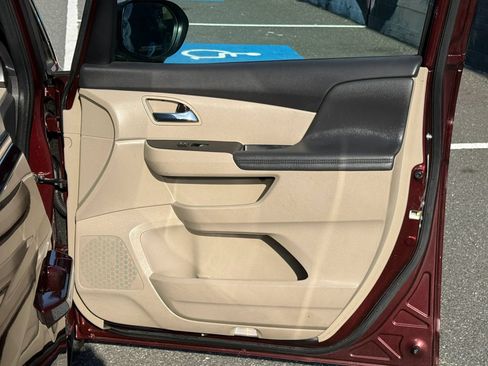 Used 2016 Honda Odyssey SE image 35