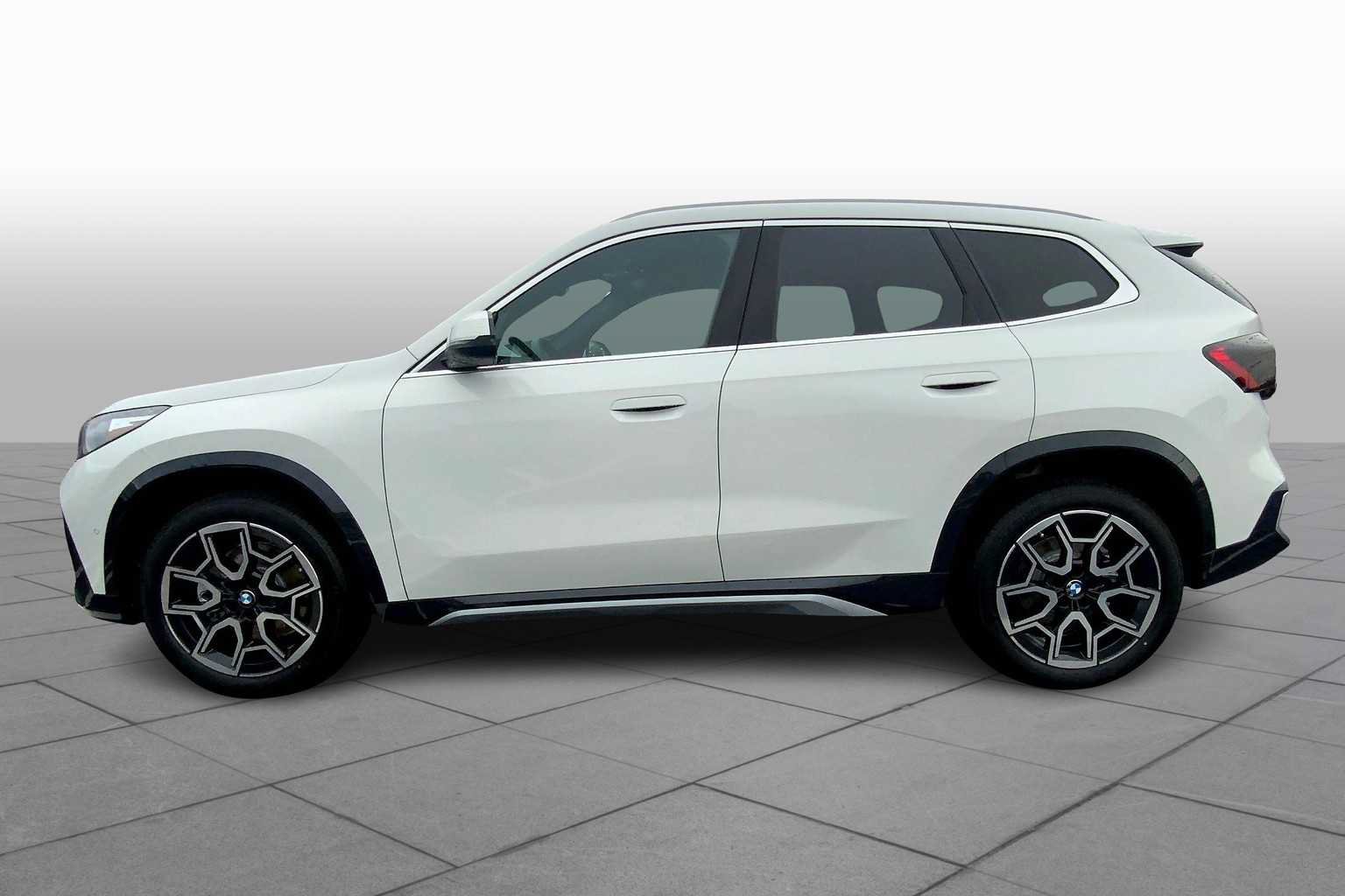 Used 2025 BMW X1 xDrive28i w/ Technology Package AWD/4WD image 13
