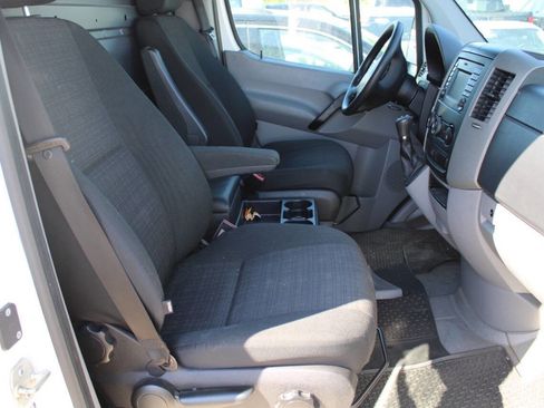Used 2018 Mercedes-Benz Sprinter 2500 image 8