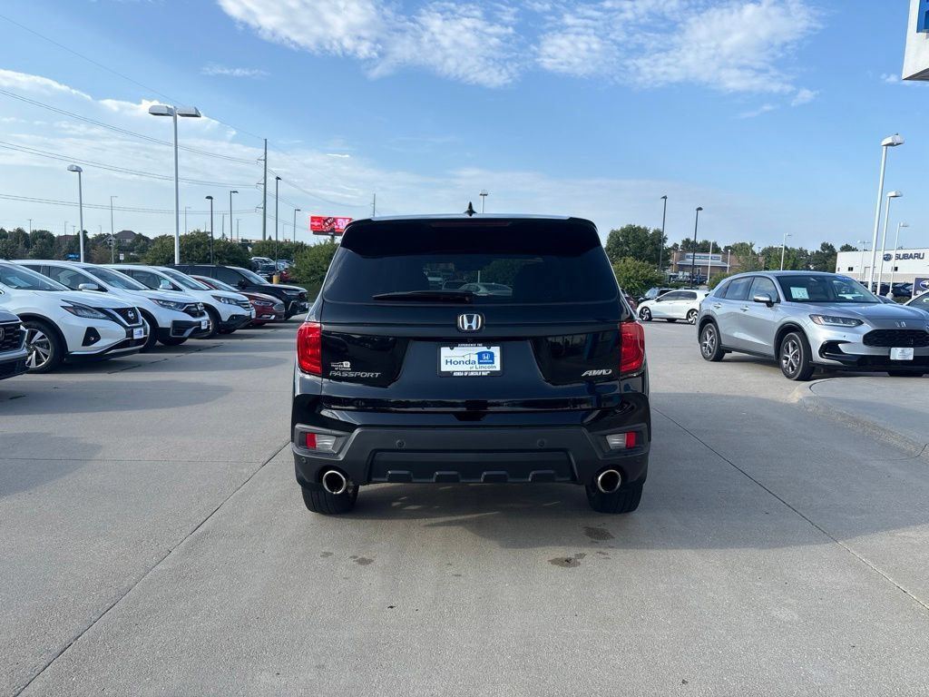 Used 2023 Honda Passport EX-L image 6