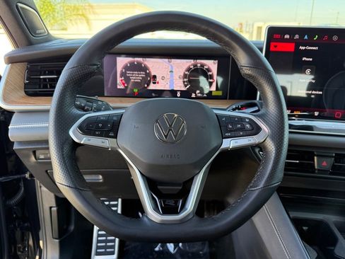 New 2026 Volkswagen Tiguan SEL R-Line AWD/4WD image 15