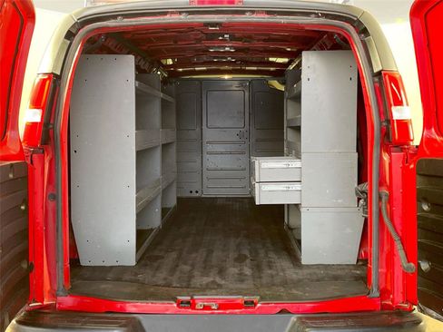 Used 2020 Chevrolet Express 3500 Extended w/ Driver Convenience Package image 21