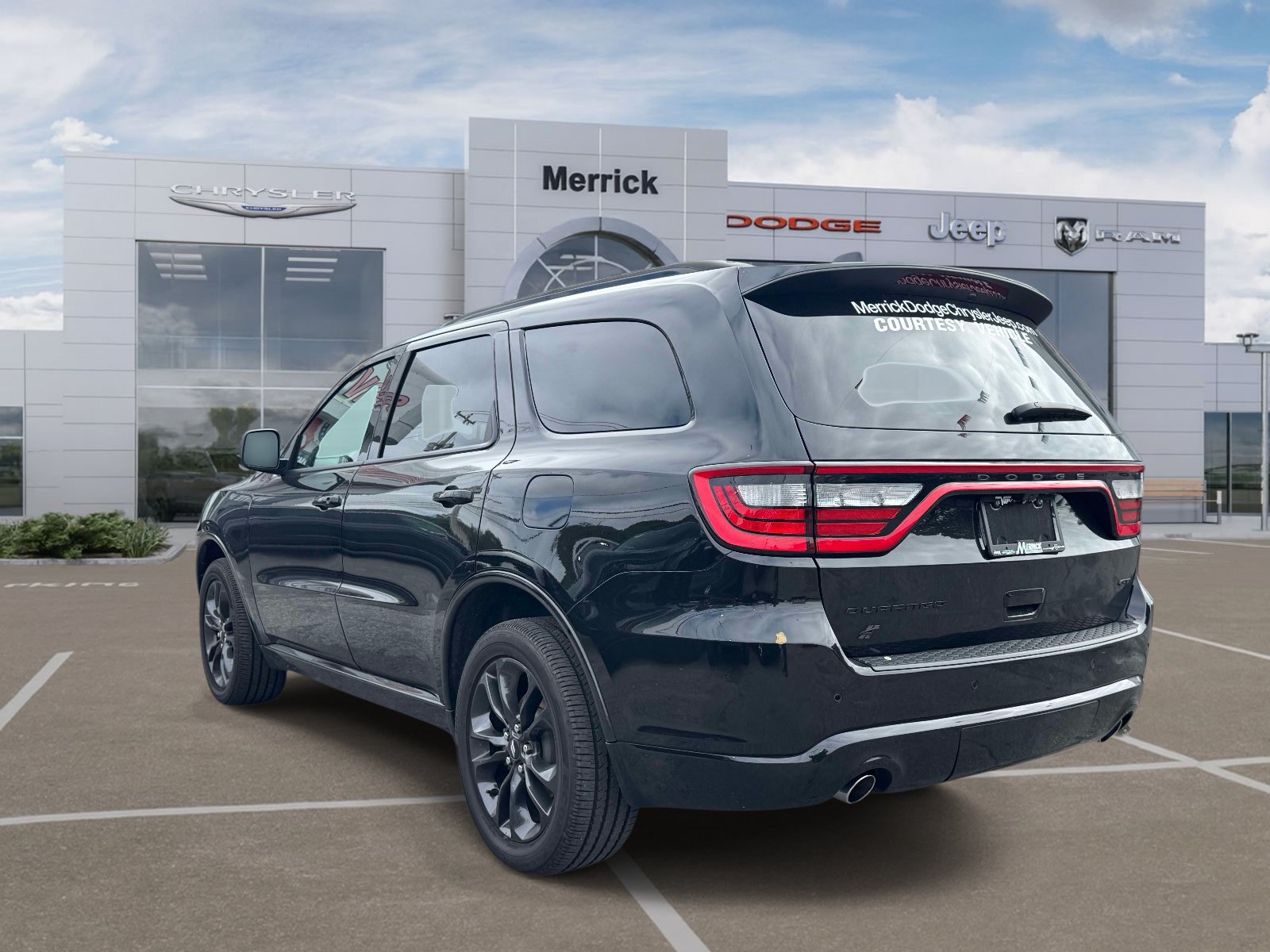 Used 2025 Dodge Durango GT w/ Blacktop Package AWD/4WD image 8